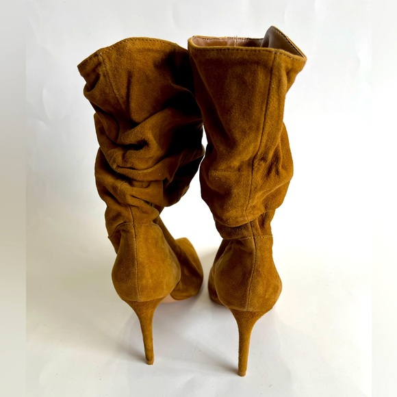 Elegant Brown Suede Women's Boots - Picture 5 of 9